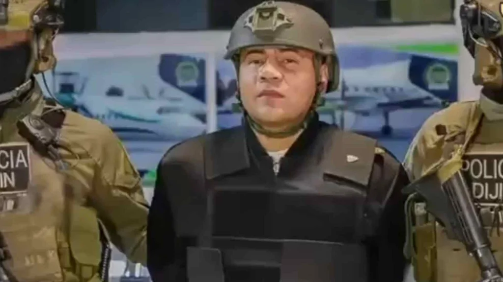 El presidente Petro extraditó a Estados Unidos a capo del narcotráfico a pocas hora de reunirse con Trump en la Casa Blanca