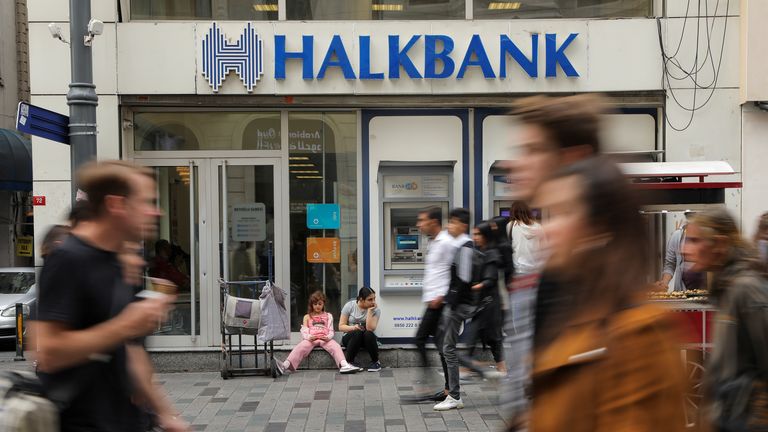 El banco turco Halkbank resuelve el caso penal en EE. UU. por violación de las sanciones a Irán