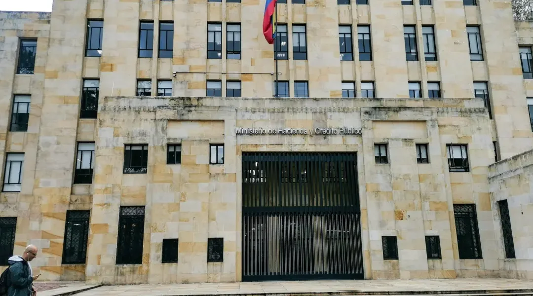 Gobierno Petro pone nuevas reglas a la Unidad de Información y Análisis Financiero (UIAF)