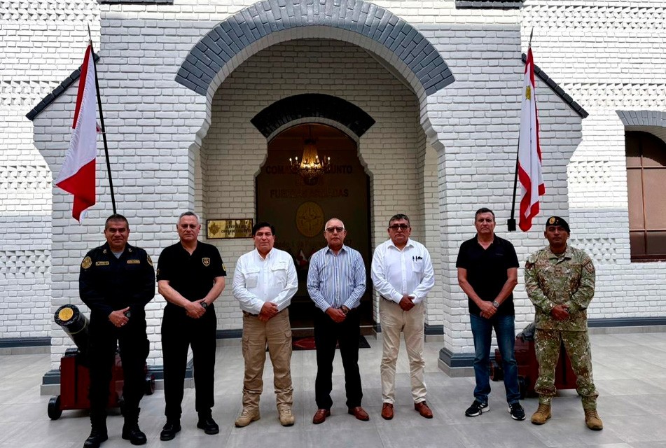 MINISTERIOS DE DEFENSA, INTERIOR Y ENERGÍA Y MINAS ARTICULAN COORDINACIÓN PARA FORTALECER LUCHA CONTRA LA MINERÍA ILEGAL