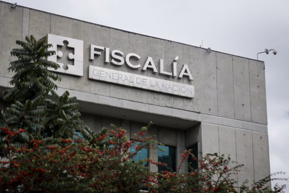 La Fiscalía acusó formalmente a un exprocurador judicial y dos magistrados por presunta venta ilegal de predios: serán juzgados en la Corte Suprema