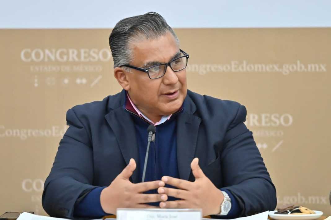 Octavio Martinez alista iniciativa